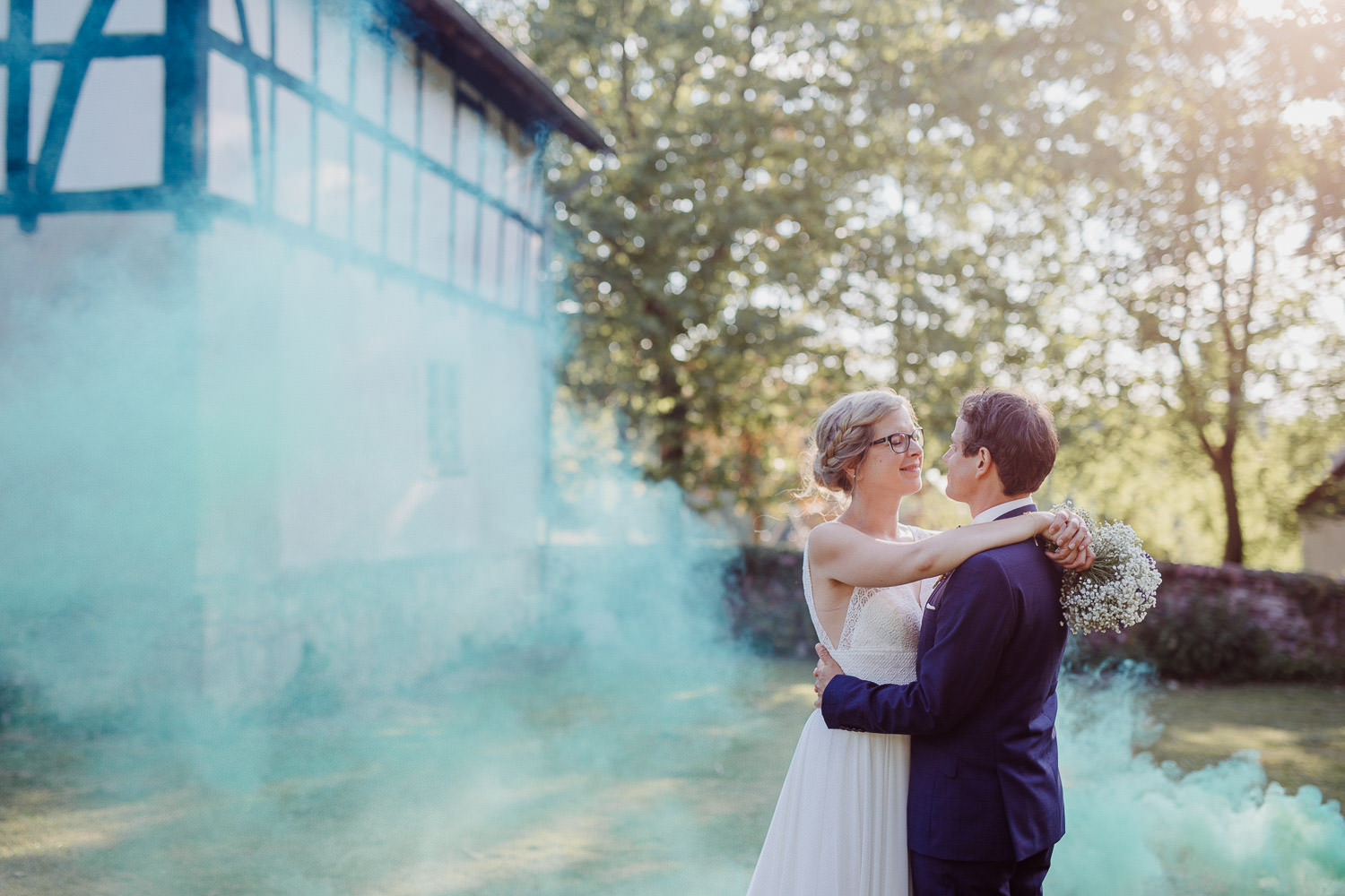 Hochzeitsfotograf Bielefeld mit Rauchbombe